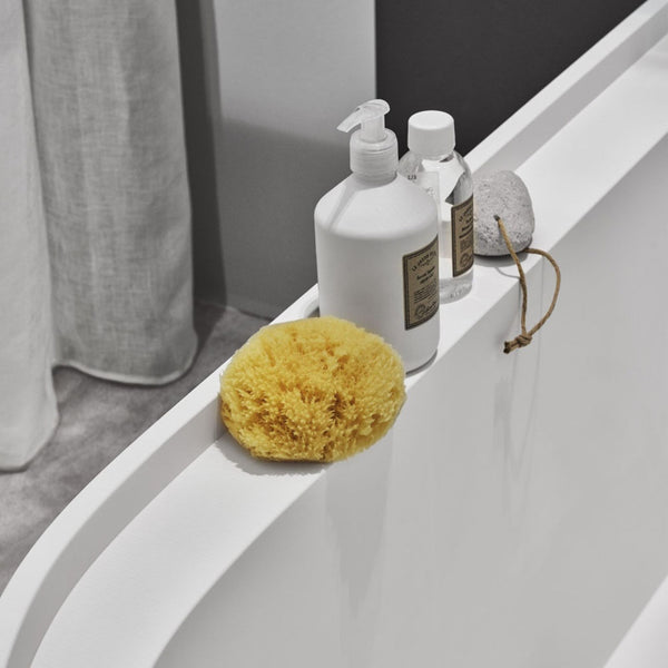 # VASCA DA BAGNO FEBE IN SOLID SURFACE - CERAMICA CIELO Ideale per chi cerca una vasca solida e raffinata