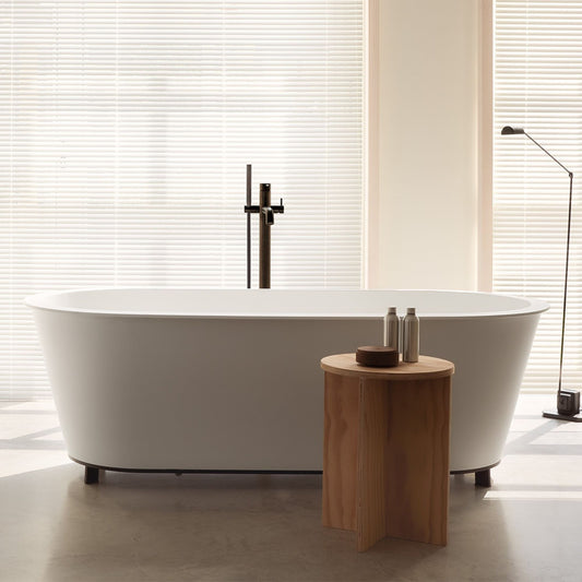 # VASCA DA BAGNO OTTAVIA IN SOLID SURFACE CON STRUTTURA - CERAMICA CIELO perfetta per il centro stanza nei bagni moderni