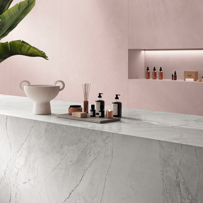 INFINITO 2.0 FONDOVALLE Marmi total black, grigi look naturale, marroni e bianchi dalle texture variegate e venature ampie