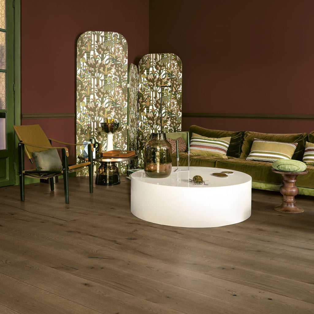 Pavimento in PARQUET MASSIMO ROVERE CIOCCOLATO OLIATO EXTRA OPACO QUICK-STEP la scelta ideale per chi cerca un pavimento elegante, resistente e facilmente gestibile nella vita quotidiana