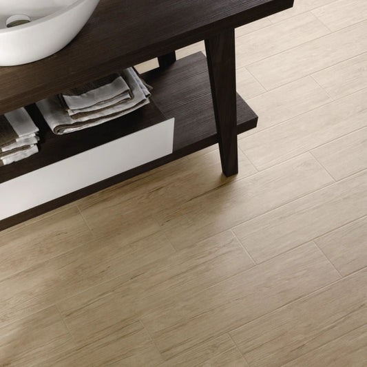 # NOTTINGHAM - CERAMICA IDEA l'eleganza del gres porcellanato effetto legno per ambienti raffinati