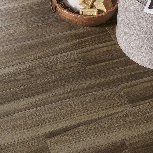 # SLEEKWOOD - EMILCERAMICA anima elegante ed armonica del legno ricca di storia e calore