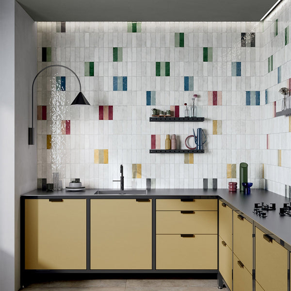 # SMALL - LA FABBRICA AVA fondi dal look acquarello dove il colore è al centro del design