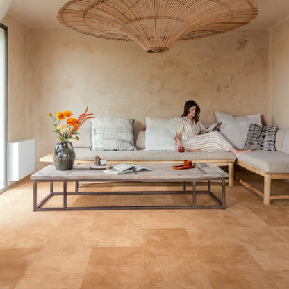 Pavimento in Laminato CAPTURE MUSE TERRACOTTA QUICK-STEP effetto terracotta rosso impermeabile con bisellatura naturale, classe 32, posa Uniclic