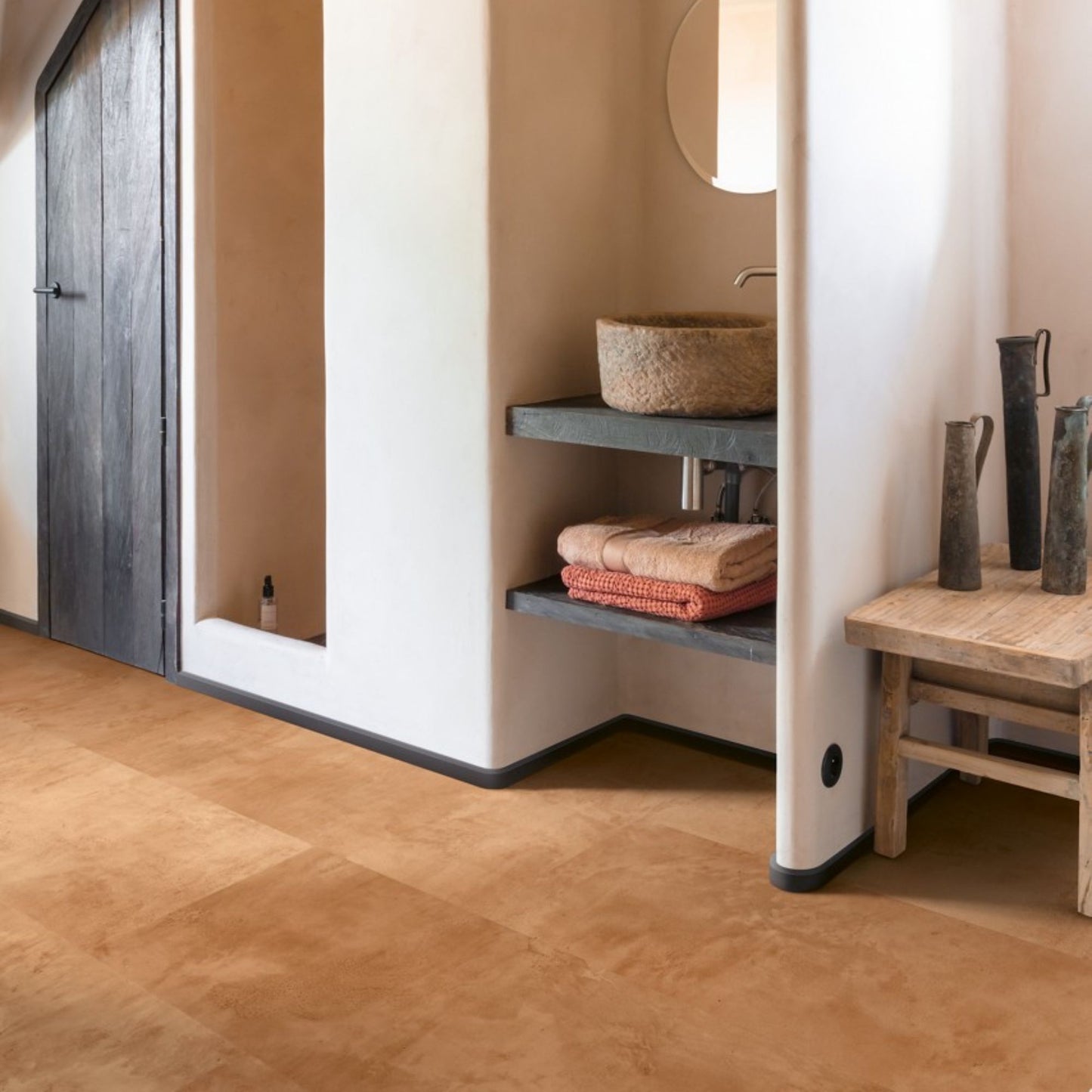 Pavimento in Laminato CAPTURE MUSE TERRACOTTA QUICK-STEP effetto terracotta rosso impermeabile con bisellatura naturale, classe 32, posa Uniclic