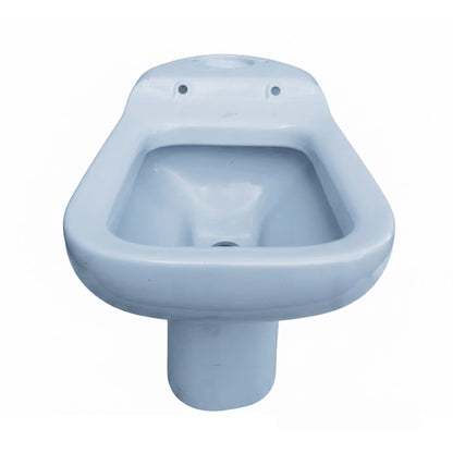 WC Linea CONCA AZZURRO SUSSURRATO CON CASSETTA IDEAL STANDARD a pavimento in ceramica smaltata con design classico per bagni vintage